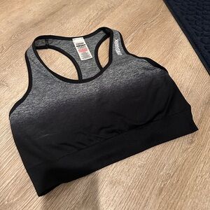 Gym shark ombré sports bra